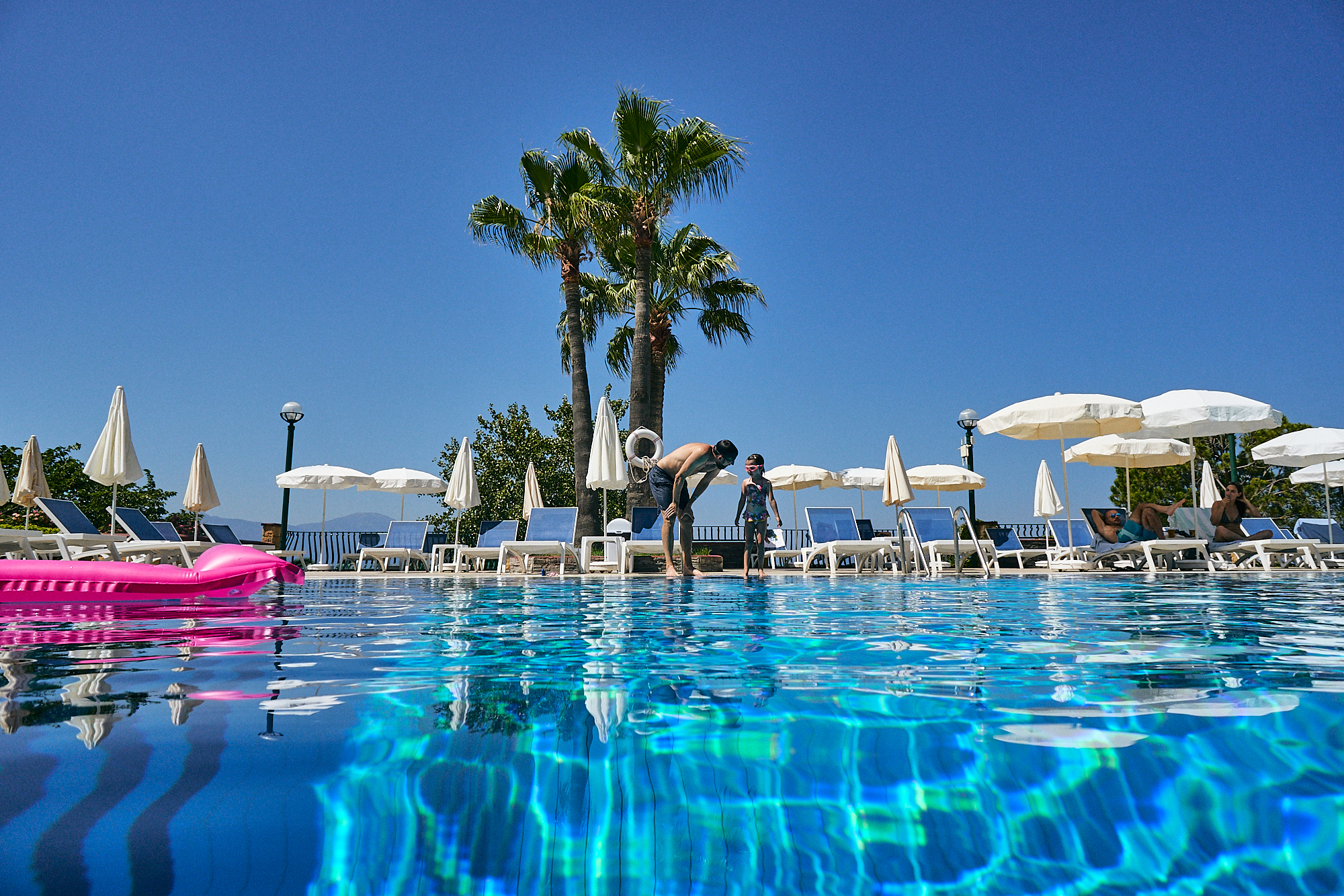 empty pool during coronavirus family holiday