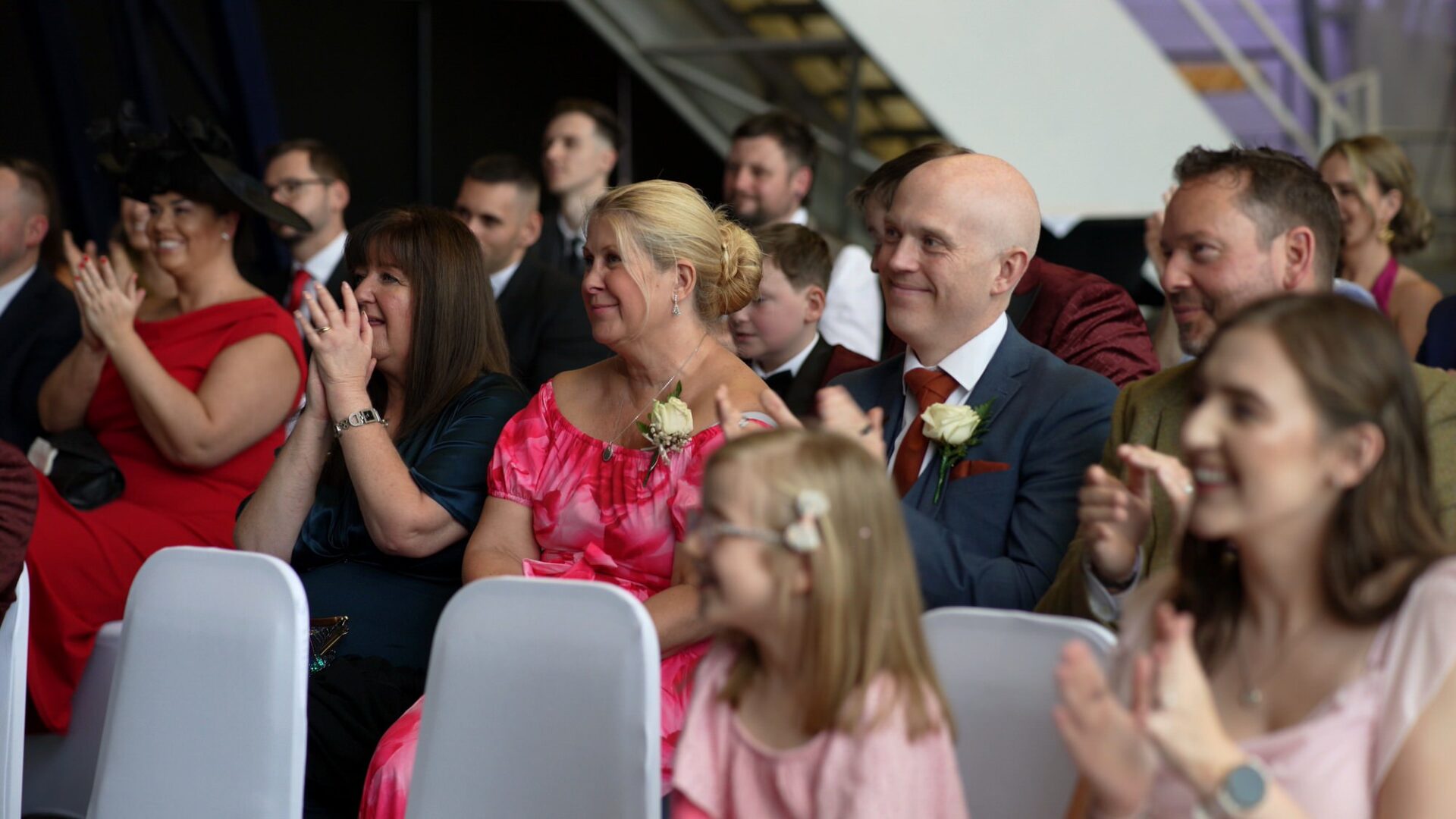 guests below Concorde applaud
