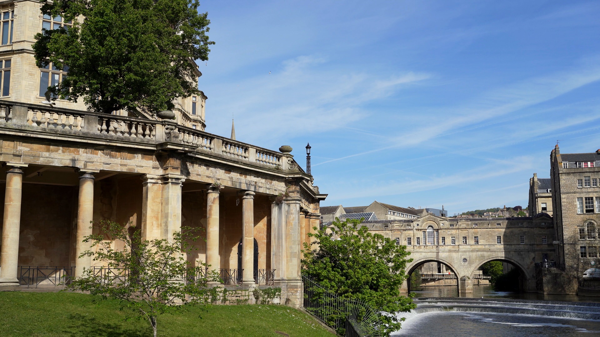 video still overlooking the river Avon from Bath city parade gardens