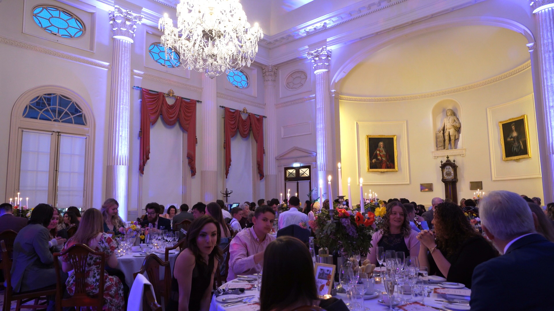 a wide shot of the Pump Room filled with guests for dinner