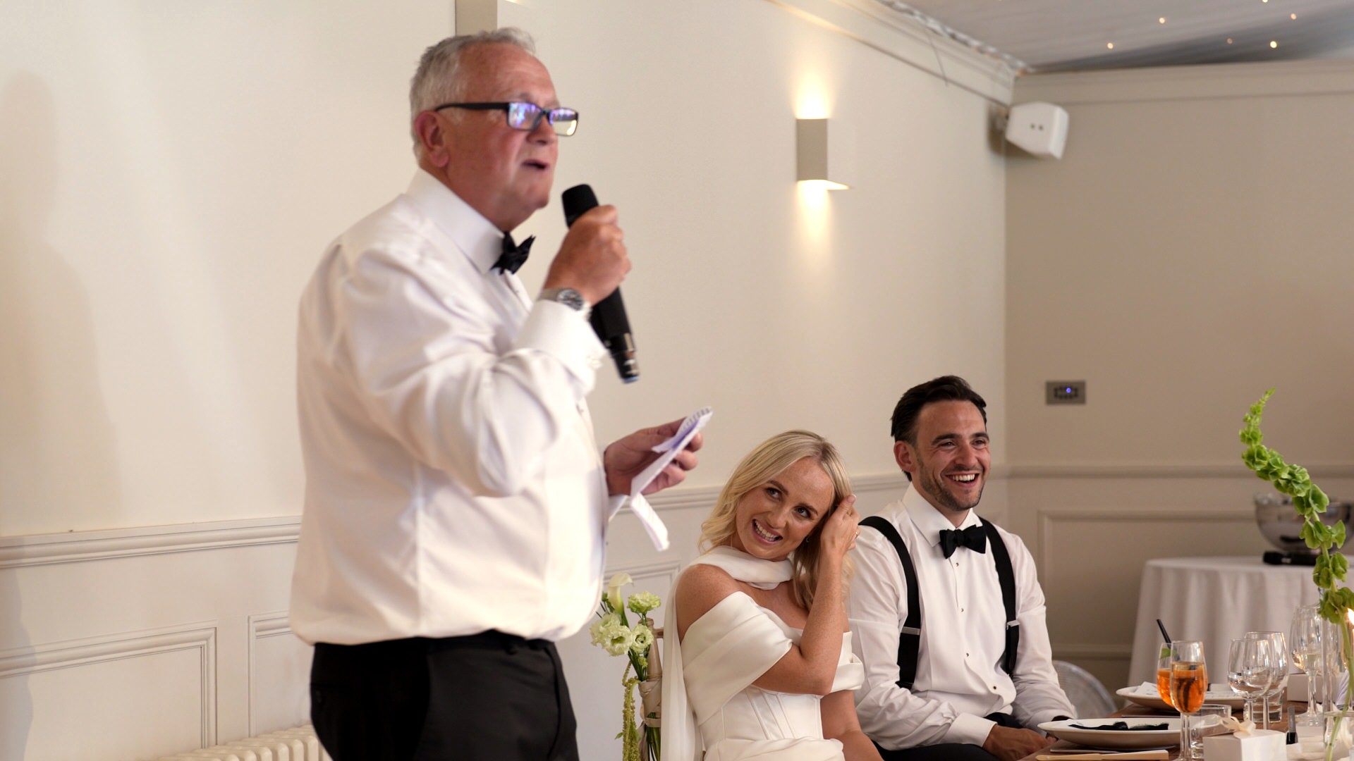 a father of the bride speech makes the top sweetheart table laugh