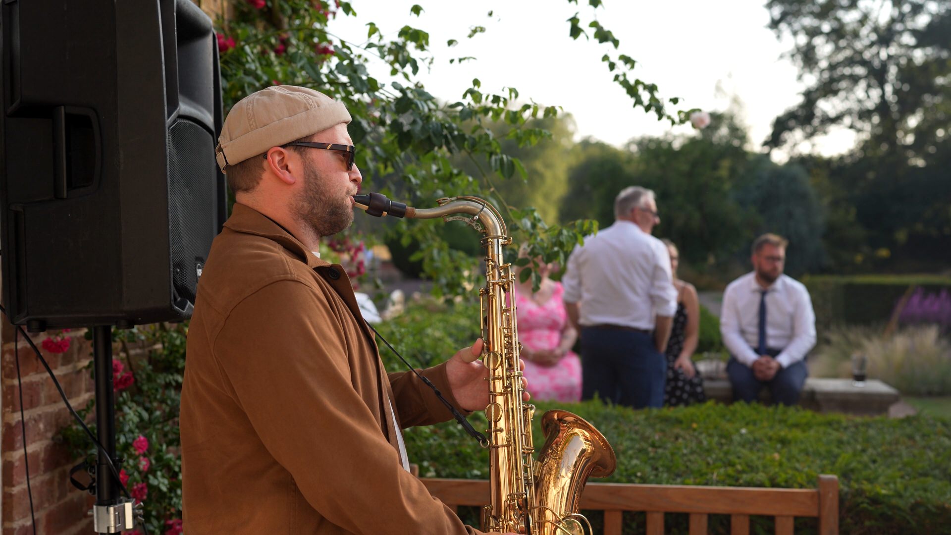 a saz player sets the tone for the evening drinks reception at Iscoyd Park